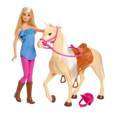 Barbie docka och häst